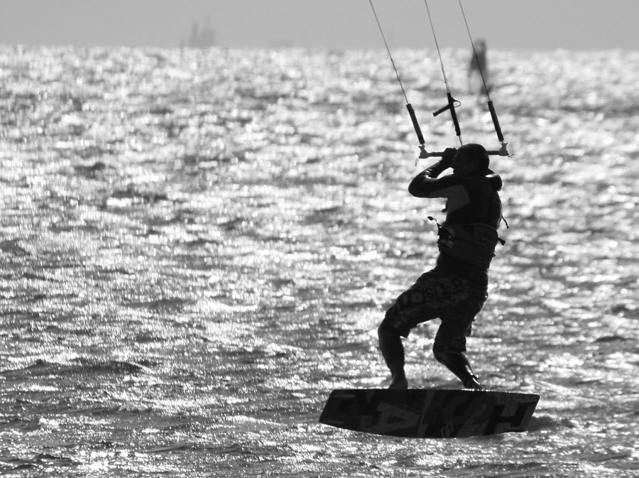 Soce, wiatr i woda, czyli windsurfing i kitesurfing na Pwyspie Helskim