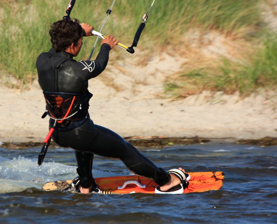 Kitesurfing i windsurfing, czyli 07.08.2012 obok OW AUGUSTYNA w Jastarni na Pwyspie Helskim