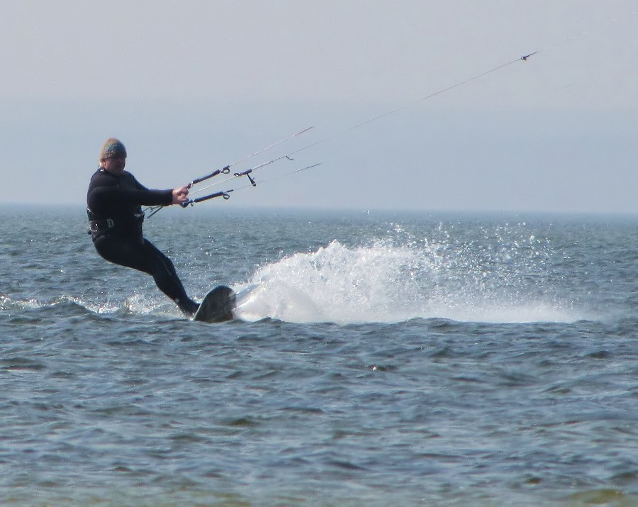 Wiosna, kitesurfing i +18C  w JASTARNI