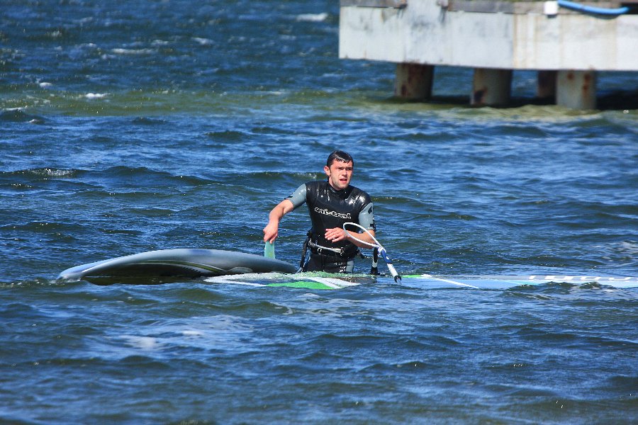 Soce, wiatr, morze, zatoka i plaa, czyli windsurfing i kitesurfing na Pwyspie Helskim