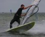 Soce, wiatr, morze, zatoka i plaa, czyli windsurfing i kitesurfing na Pwyspie Helskim 