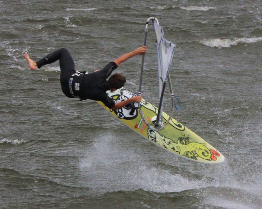 Windsurfing i kitesurfing w Jastarni na Pwyspie Helskim