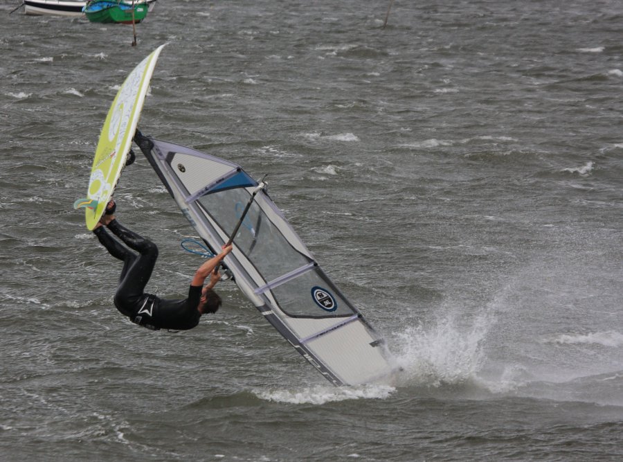 Windsurfing i kitesurfing w Jastarni na Pwyspie Helskim