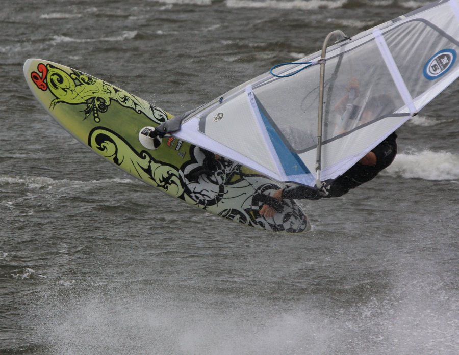 Windsurfing i kitesurfing w Jastarni na Pwyspie Helskim