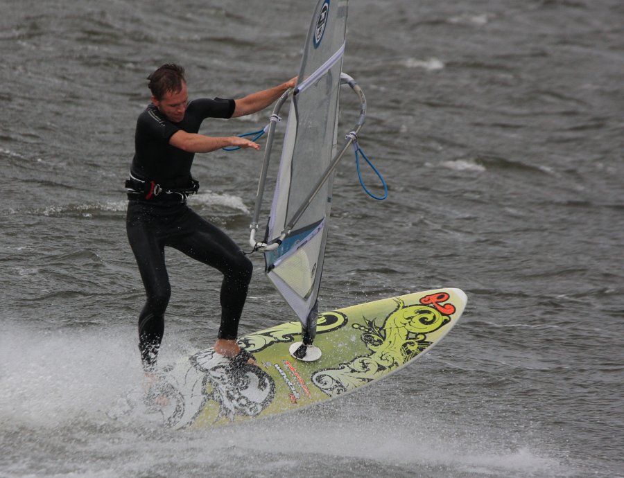 Windsurfing i kitesurfing w Jastarni na Pwyspie Helskim