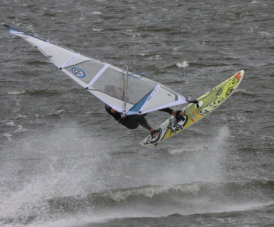 Windsurfing i kitesurfing w Jastarni na Pwyspie Helskim