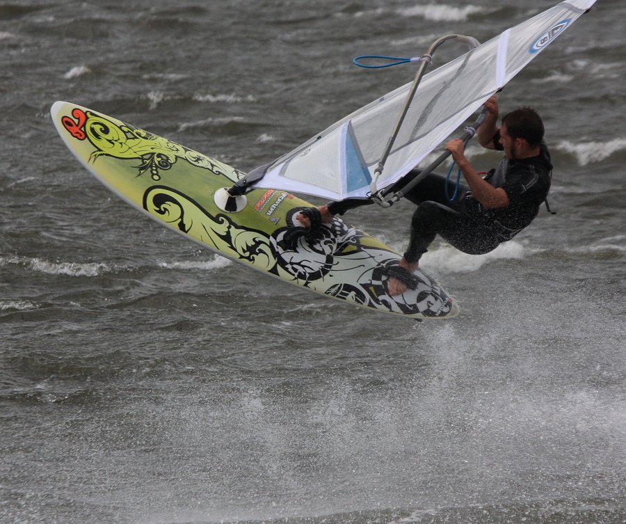 Windsurfing i kitesurfing w Jastarni na Pwyspie Helskim