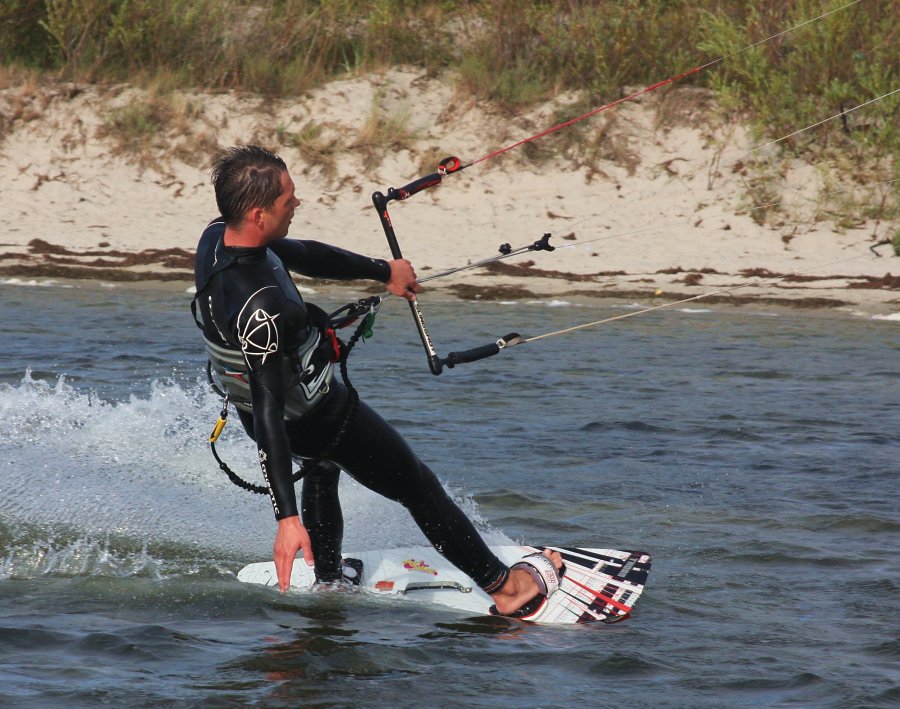 Kitesurfing w Jastarni na Pwyspie Helskim