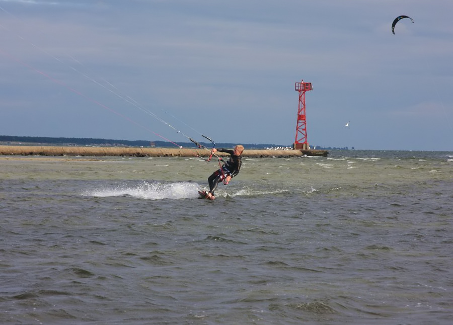 Kitesurfing w Jastarni na Pwyspie Helskim