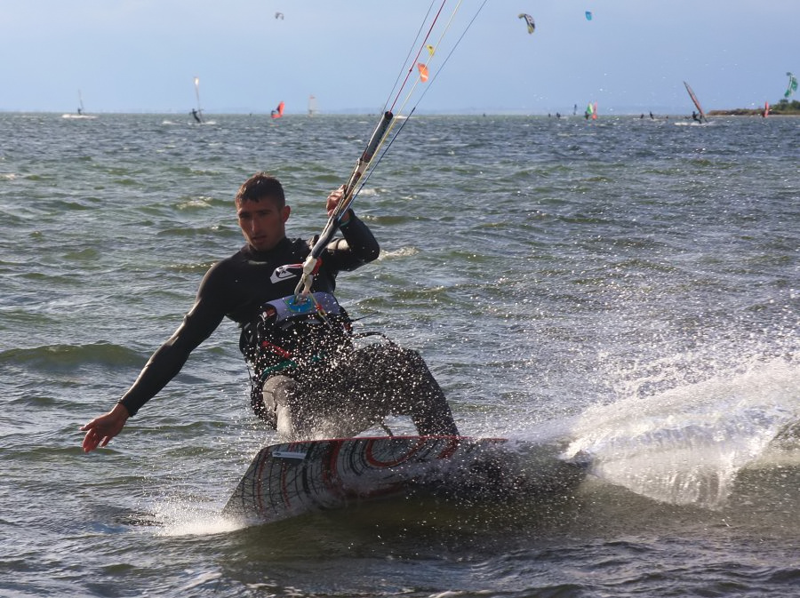 Kitesurfing w Jastarni na Pwyspie Helskim