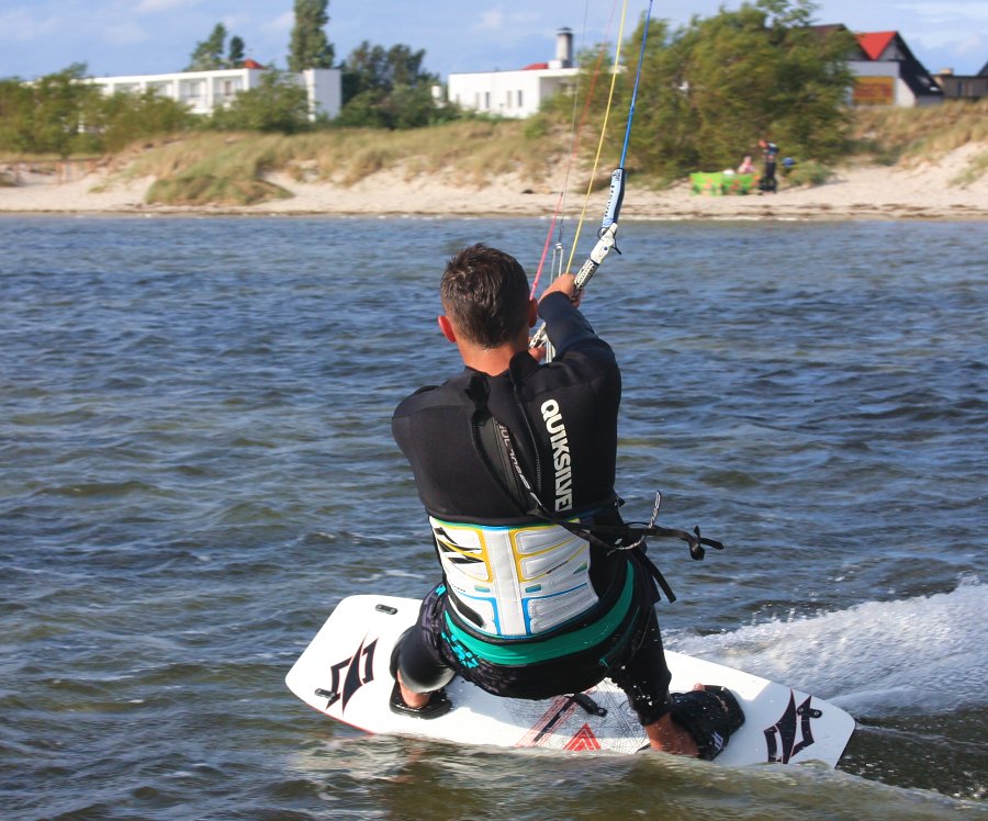 Kitesurfing w Jastarni na Pwyspie Helskim