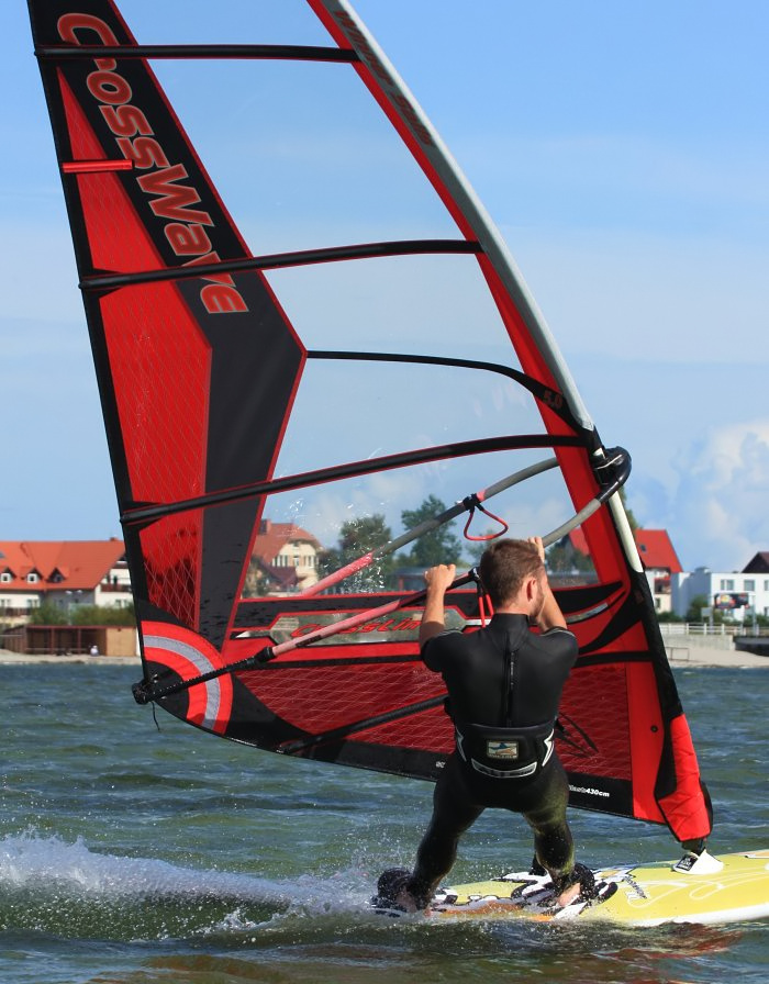 Woda i wiatr, czyli windsurfing i kitesurfing w Jastarni na Pwyspie Helskim