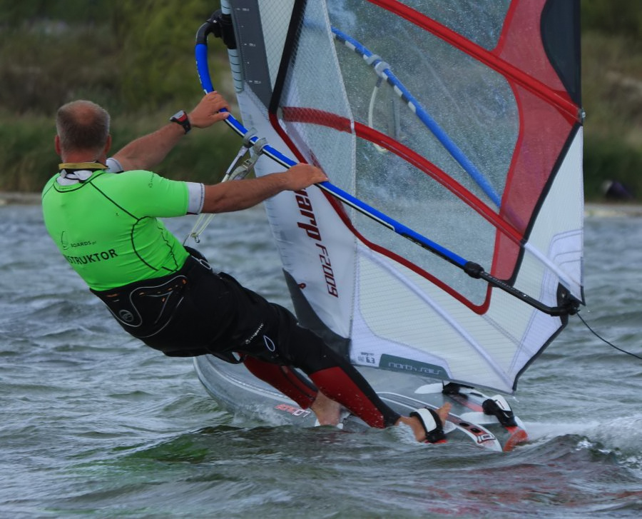 Woda i wiatr, czyli windsurfing i kitesurfing w Jastarni na Pwyspie Helskim