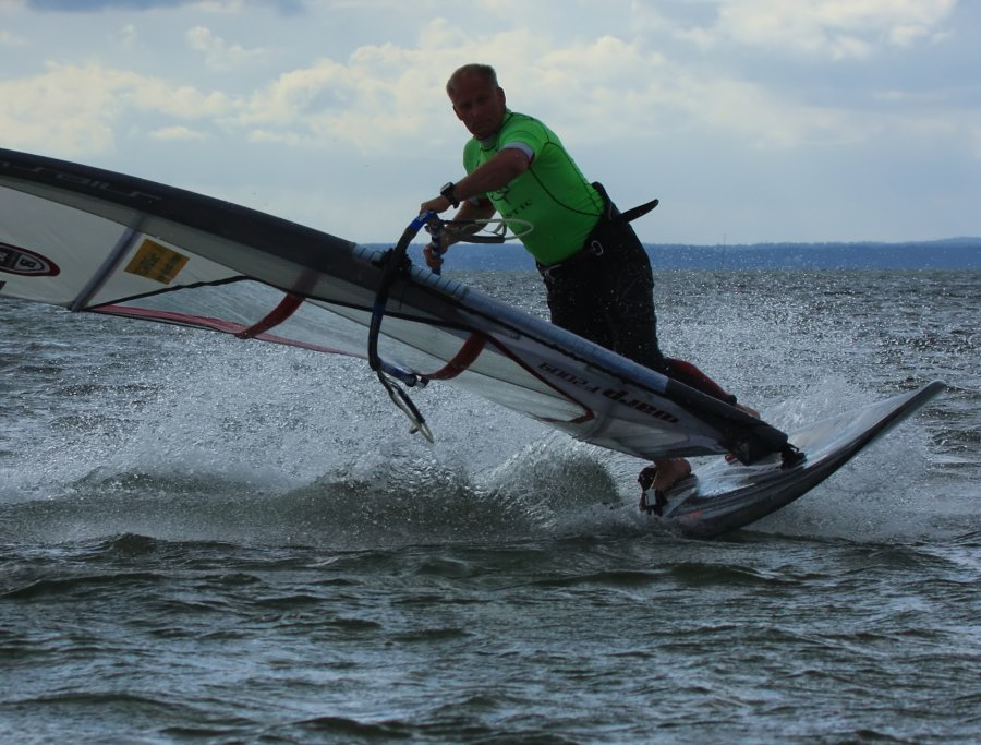 Woda i wiatr, czyli windsurfing i kitesurfing w Jastarni na Pwyspie Helskim