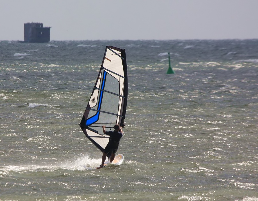 Soce, wiatr i woda, czyli windsurfing i kitesurfing na Pwyspie Helskim