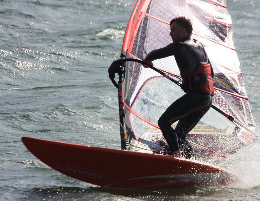 Soce, wiatr i woda, czyli windsurfing i kitesurfing na Pwyspie Helskim