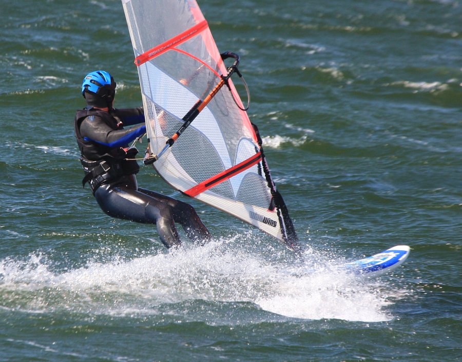 Soce, wiatr i woda, czyli windsurfing i kitesurfing na Pwyspie Helskim