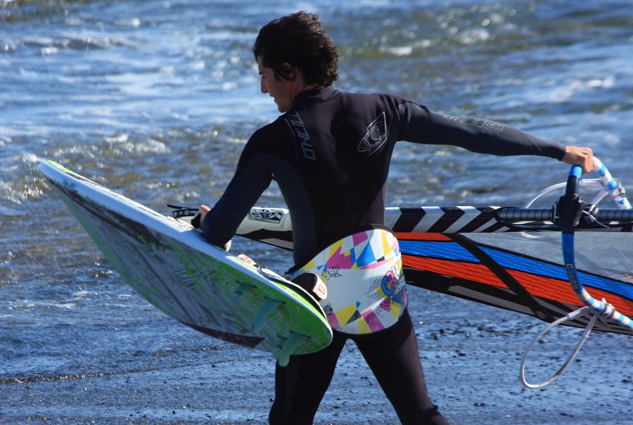 Windsurfing and kitesurfing in El Medano and El Cabezo on Tenerife, Canary Islands