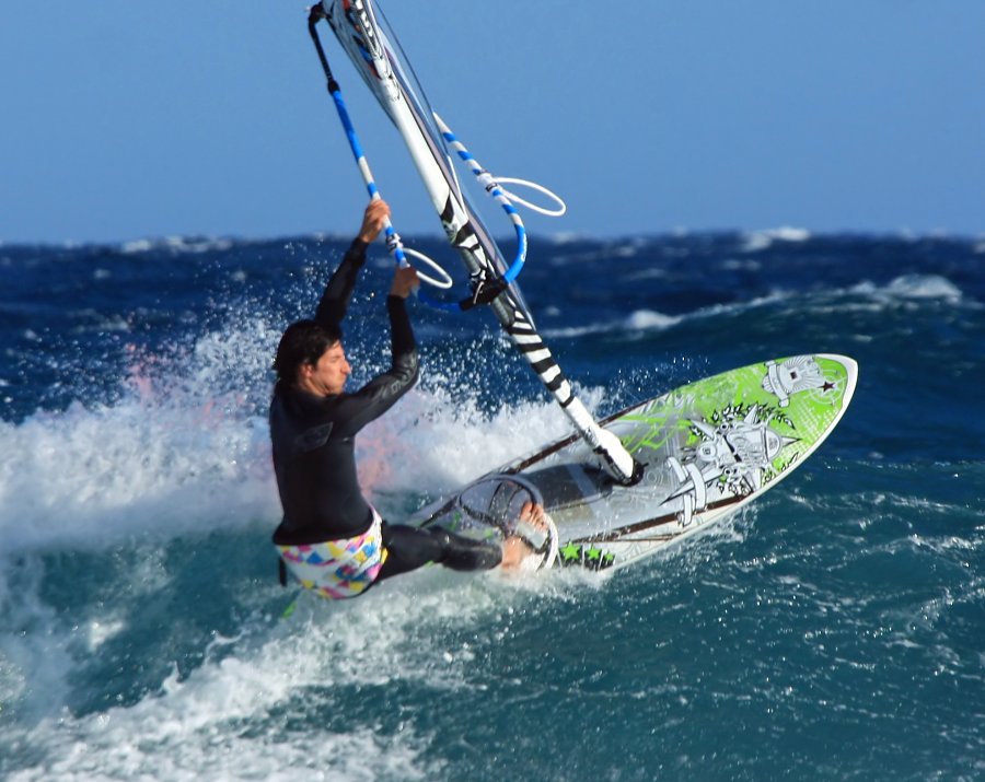 Windsurfing and kitesurfing in El Medano and El Cabezo on Tenerife, Canary Islands