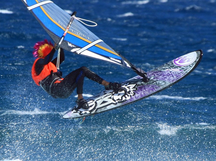 Windsurfing and kitesurfing in El Medano and El Cabezo on Tenerife, Canary Islands