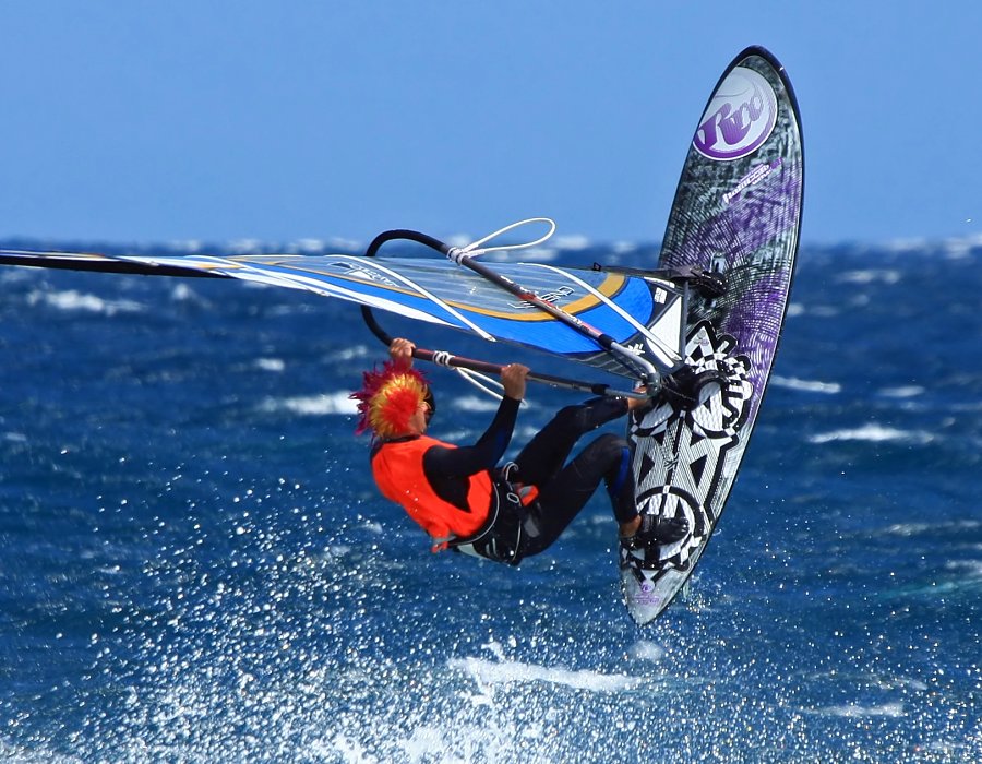 Windsurfing and kitesurfing in El Medano and El Cabezo on Tenerife, Canary Islands