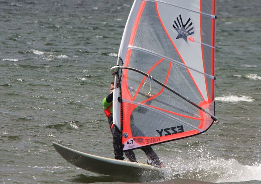 Wiatr SW 5 Bf, czyli windsurfing i kitesurfing w Jastarni na Pwyspie Helskim