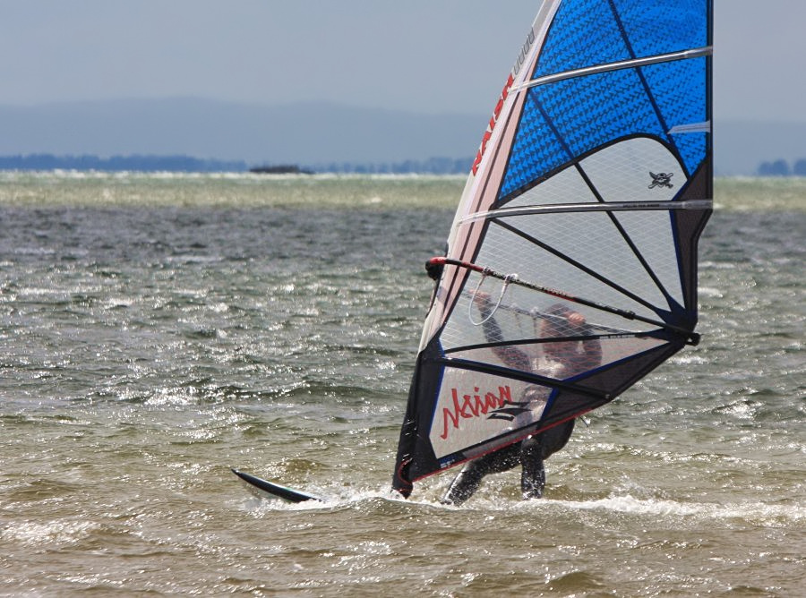 Wiatr SW 5 Bf, czyli windsurfing i kitesurfing w Jastarni na Pwyspie Helskim