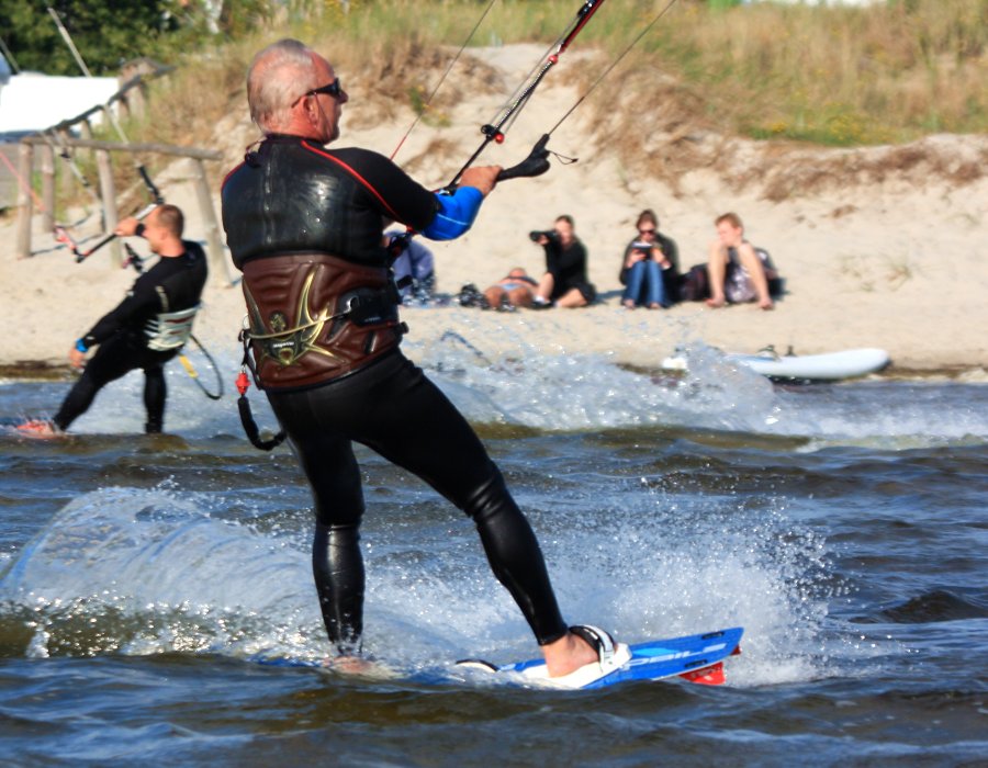 Kitesurfing i windsurfing, czyli 07.08.2012 obok OW AUGUSTYNA w Jastarni na Pwyspie Helskim