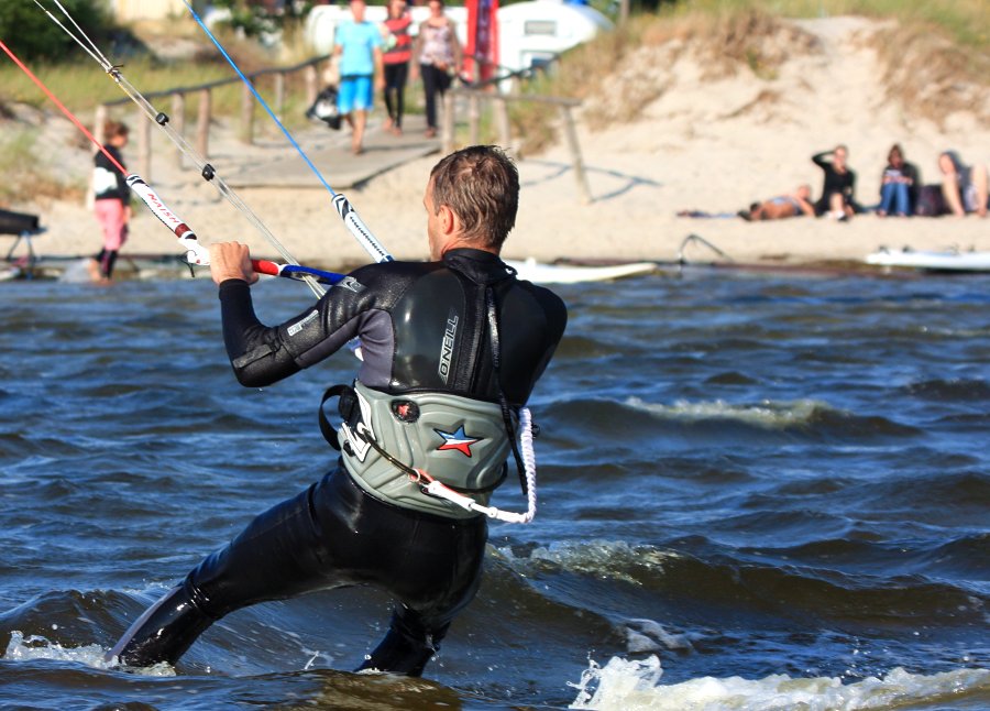 Kitesurfing i windsurfing, czyli 07.08.2012 obok OW AUGUSTYNA w Jastarni na Pwyspie Helskim