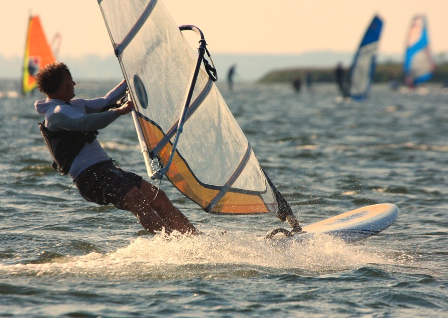 Kitesurfing i windsurfing, czyli 07.08.2012 obok OW AUGUSTYNA w Jastarni na Pwyspie Helskim