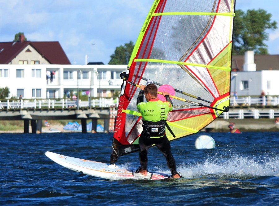 Kitesurfing i windsurfing, czyli 09.08.2012 obok OW AUGUSTYNA w Jastarni na Pwyspie Helskim