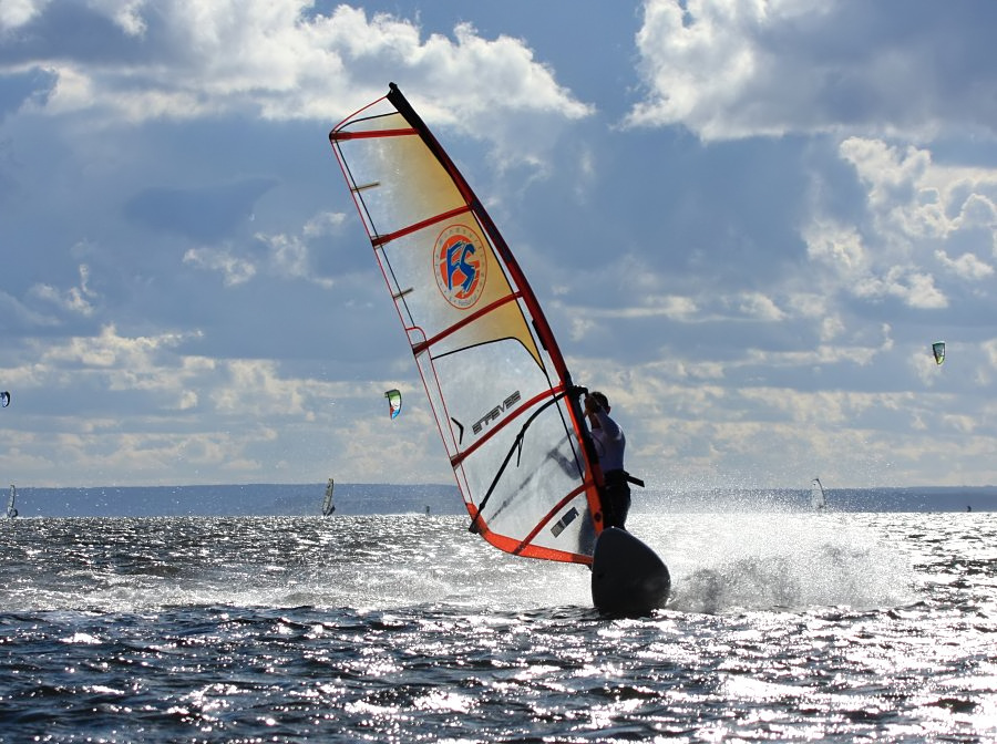 Kitesurfing i windsurfing, czyli 09.08.2012 obok OW AUGUSTYNA w Jastarni na Pwyspie Helskim