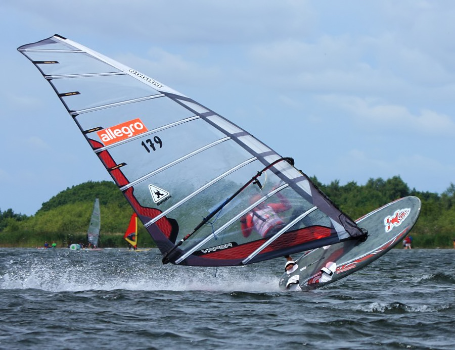 Kitesurfing i windsurfing, czyli 10.08.2012 obok OW AUGUSTYNA w Jastarni na Pwyspie Helskim