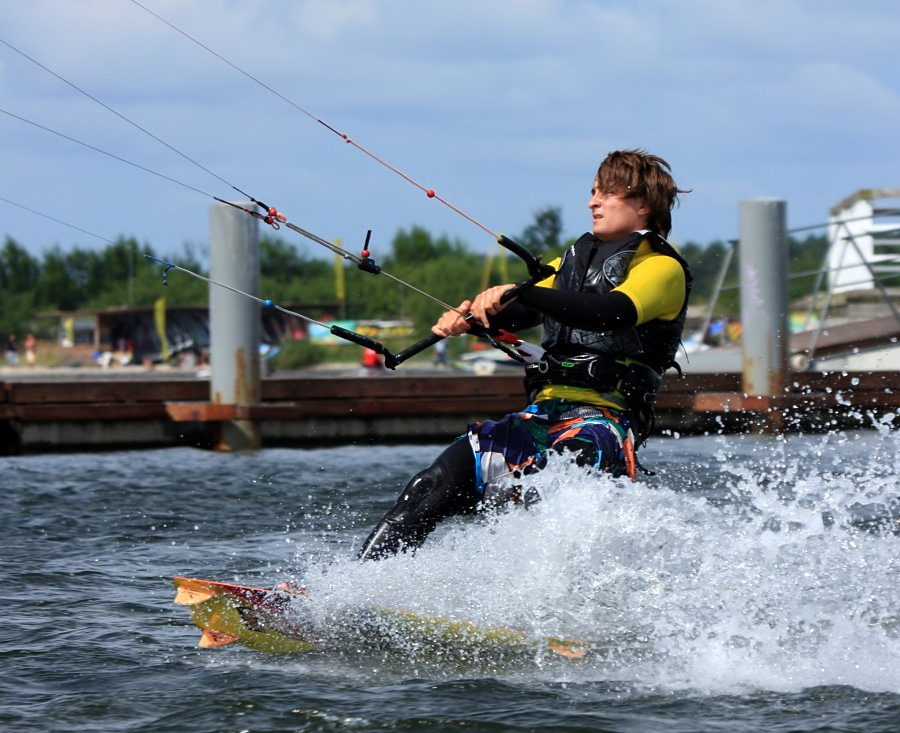 Kitesurfing i windsurfing, czyli 10.08.2012 obok OW AUGUSTYNA w Jastarni na Pwyspie Helskim