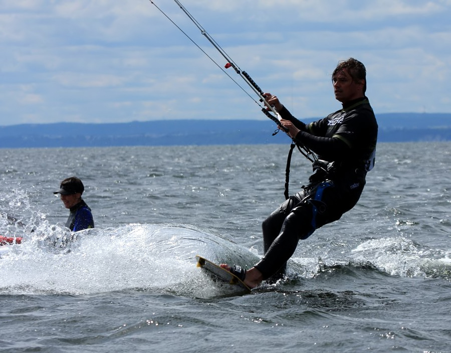 Kitesurfing i windsurfing, czyli 10.08.2012 obok OW AUGUSTYNA w Jastarni na Pwyspie Helskim