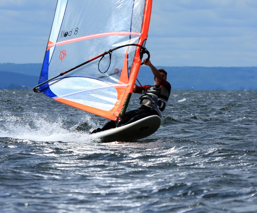 Kitesurfing i windsurfing, czyli 10.08.2012 obok OW AUGUSTYNA w Jastarni na Pwyspie Helskim