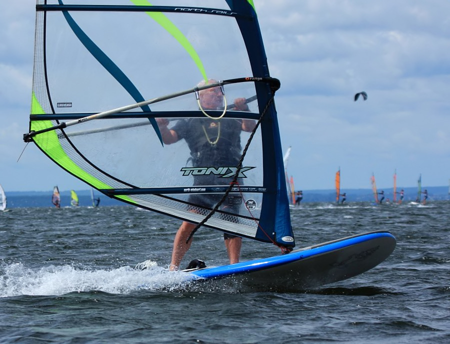 Kitesurfing i windsurfing, czyli 10.08.2012 obok OW AUGUSTYNA w Jastarni na Pwyspie Helskim