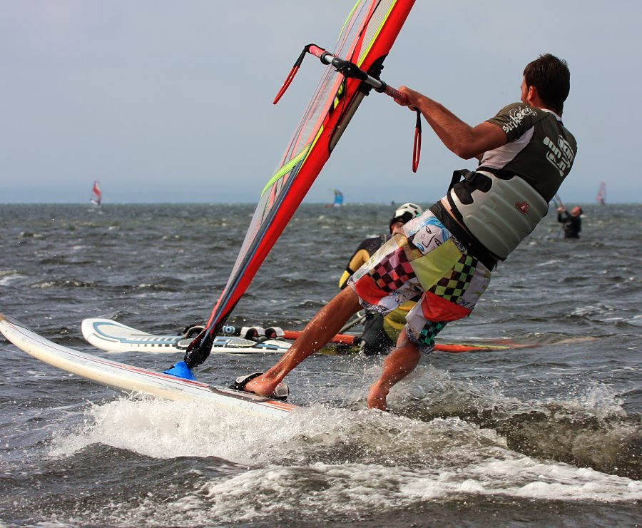 Kitesurfing i windsurfing, czyli 21.08.2012 obok OW AUGUSTYNA w Jastarni na Pwyspie Helskim