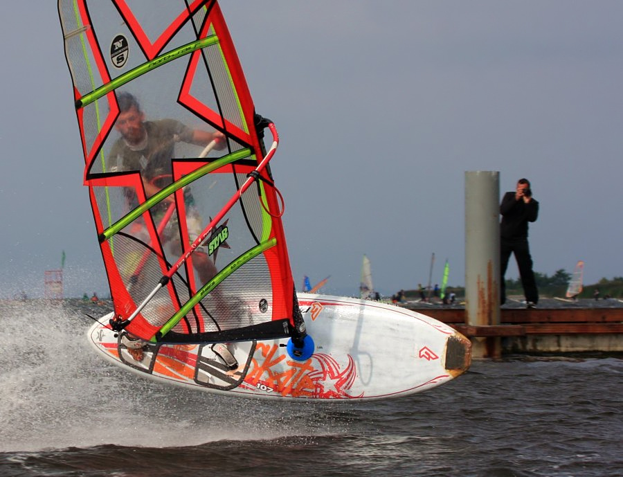 Kitesurfing i windsurfing, czyli 21.08.2012 obok OW AUGUSTYNA w Jastarni na Pwyspie Helskim