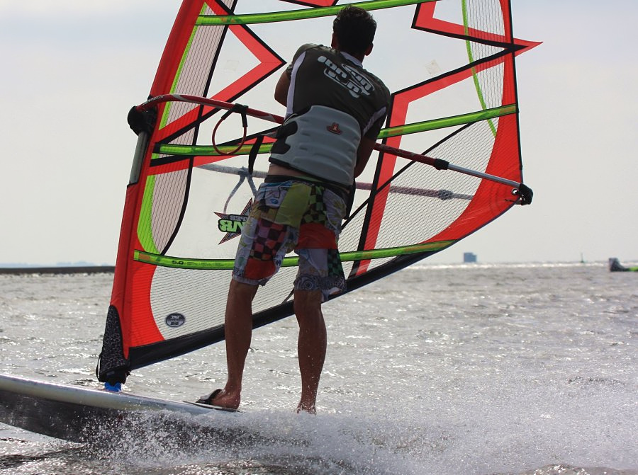 Kitesurfing i windsurfing, czyli 21.08.2012 obok OW AUGUSTYNA w Jastarni na Pwyspie Helskim