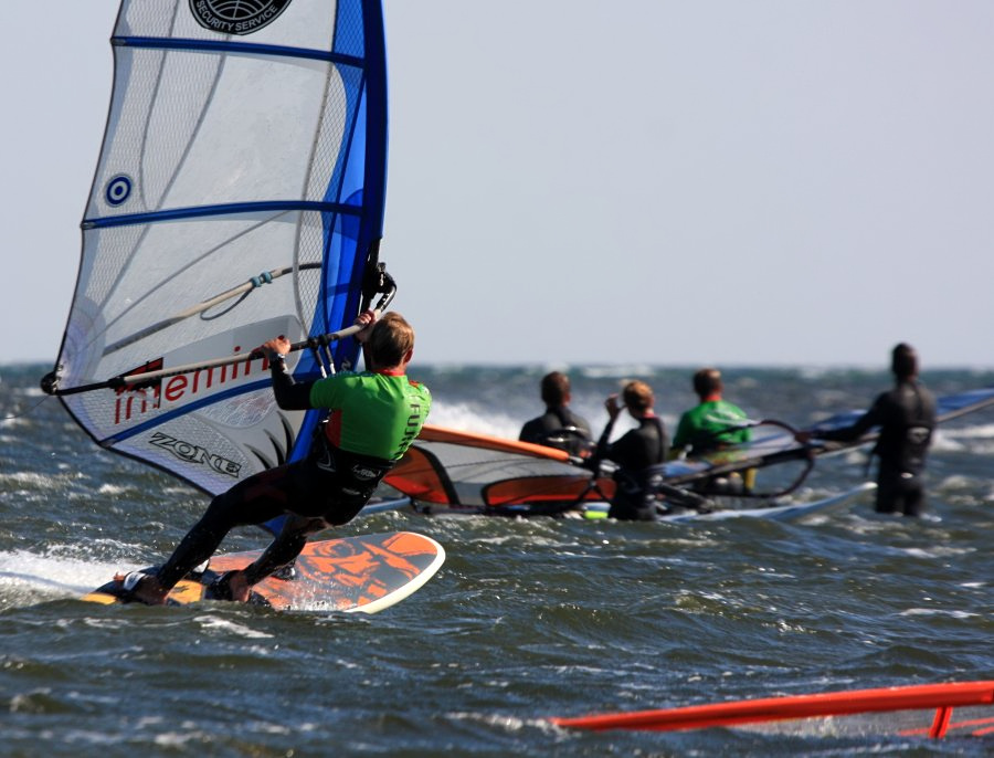 Kitesurfing i windsurfing, czyli 22.08.2012 obok OW AUGUSTYNA w Jastarni na Pwyspie Helskim