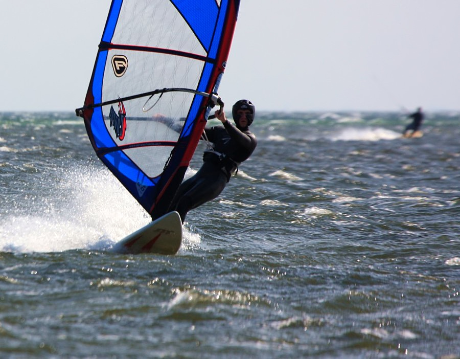 Kitesurfing i windsurfing, czyli 22.08.2012 obok OW AUGUSTYNA w Jastarni na Pwyspie Helskim