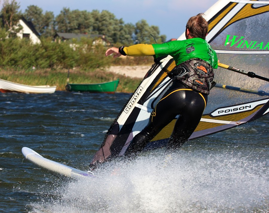 Kitesurfing i windsurfing, czyli 22.08.2012 obok OW AUGUSTYNA w Jastarni na Pwyspie Helskim