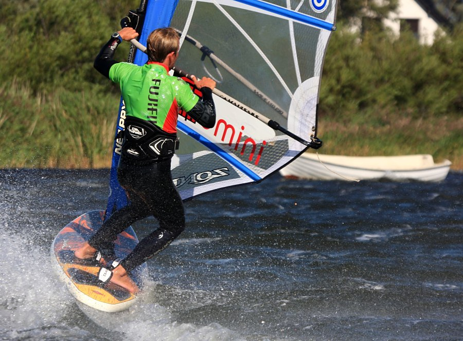 Kitesurfing i windsurfing, czyli 22.08.2012 obok OW AUGUSTYNA w Jastarni na Pwyspie Helskim