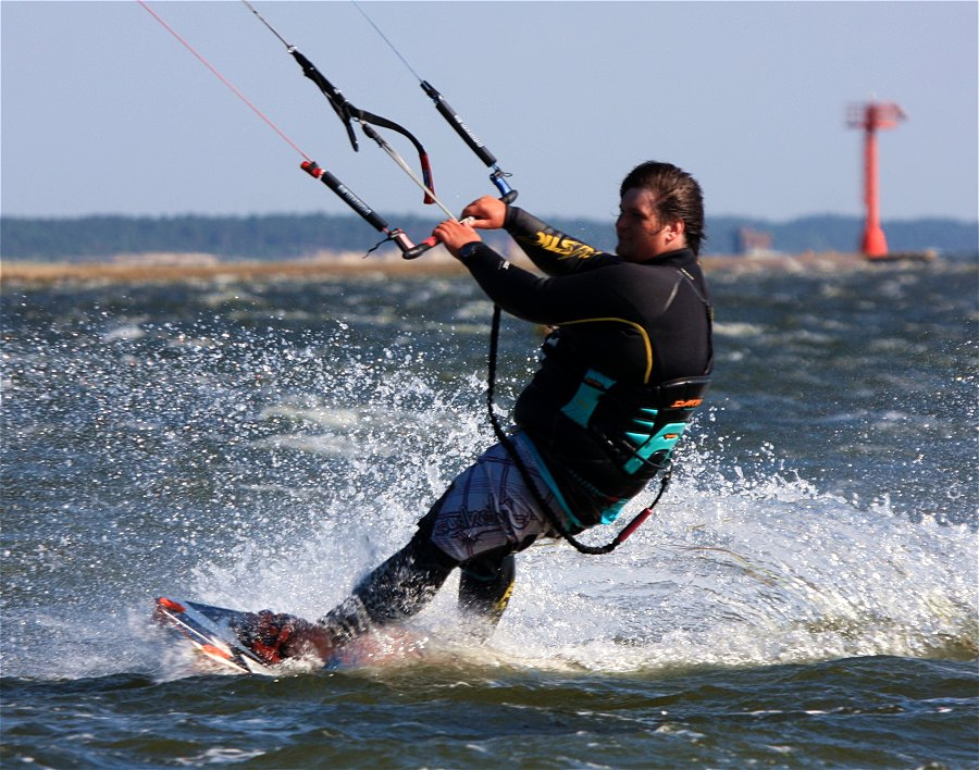 Kitesurfing i windsurfing, czyli 22.08.2012 obok OW AUGUSTYNA w Jastarni na Pwyspie Helskim