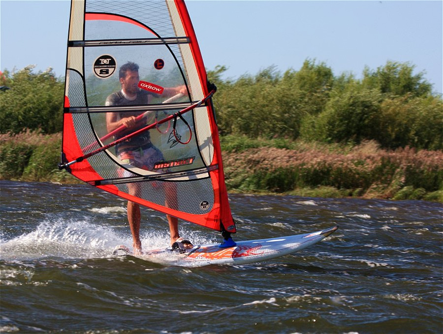 Kitesurfing i windsurfing, czyli 22.08.2012 obok OW AUGUSTYNA w Jastarni na Pwyspie Helskim