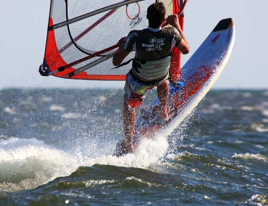 Kitesurfing i windsurfing, czyli 22.08.2012 obok OW AUGUSTYNA w Jastarni na Pwyspie Helskim