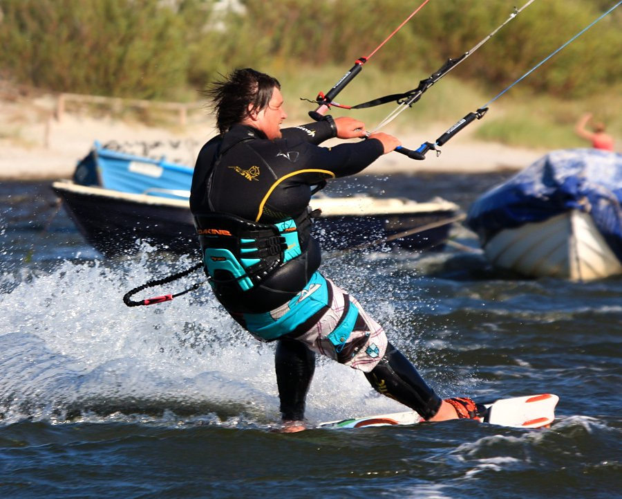 Kitesurfing i windsurfing, czyli 22.08.2012 obok OW AUGUSTYNA w Jastarni na Pwyspie Helskim