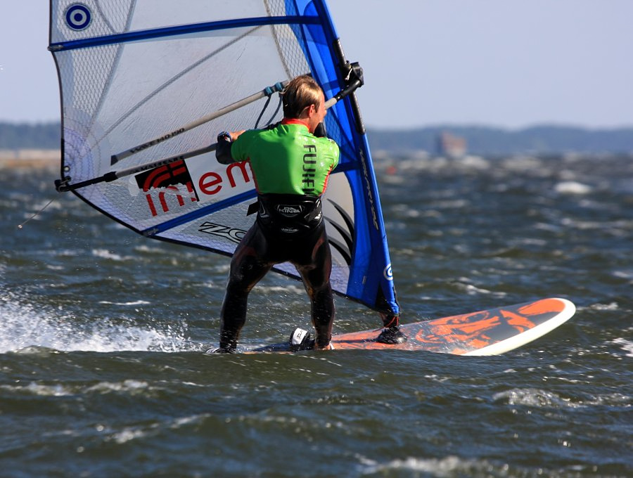 Kitesurfing i windsurfing, czyli 22.08.2012 obok OW AUGUSTYNA w Jastarni na Pwyspie Helskim