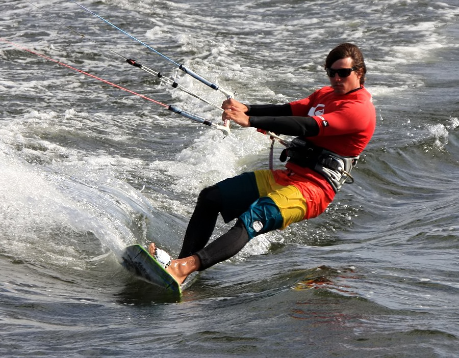 Kitesurfing i windsurfing, czyli 23.08.2012 obok OW AUGUSTYNA w Jastarni na Pwyspie Helskim